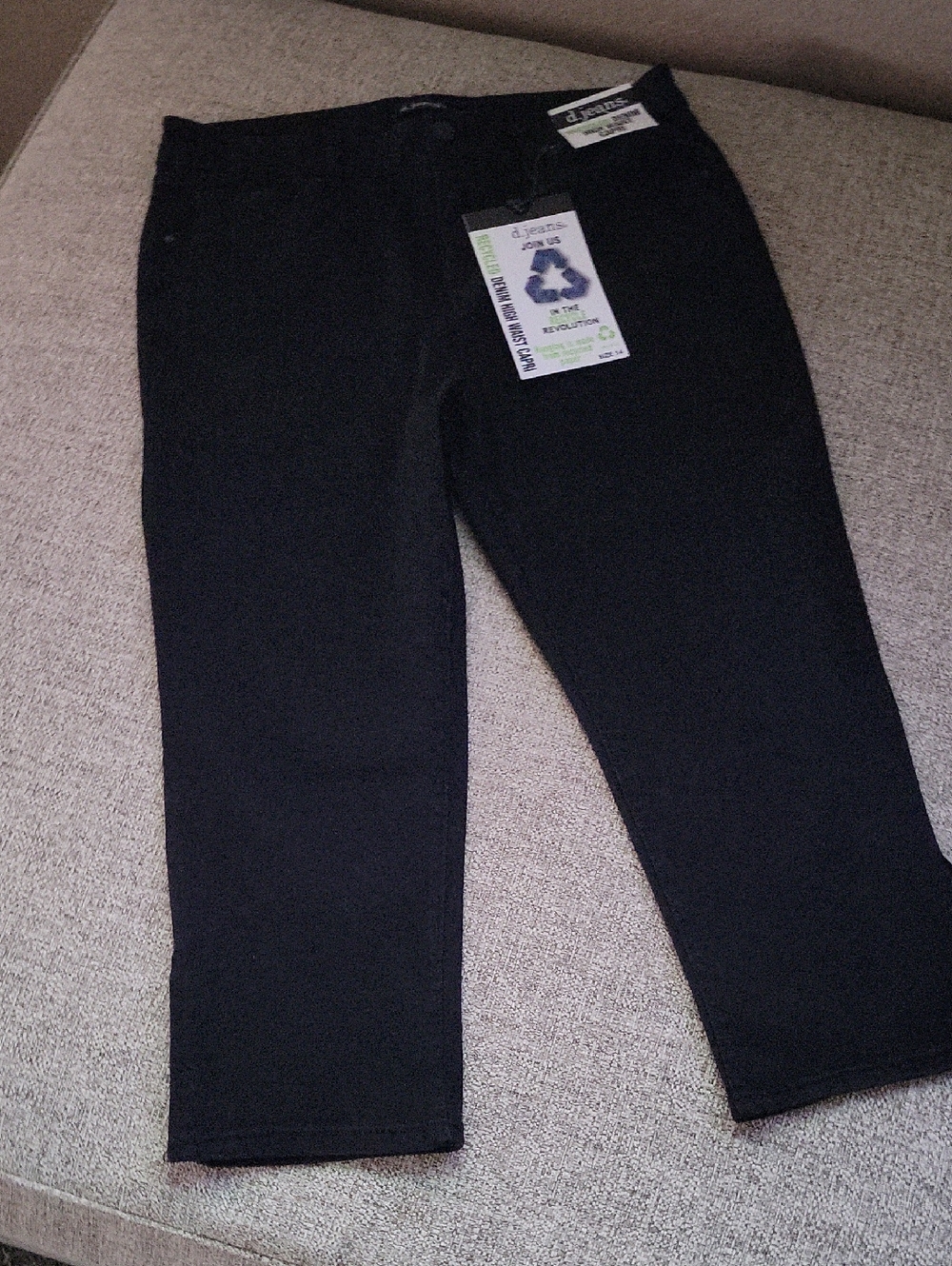 D JEANS SZ 14 BLACK HIGH WAIST CAPRI